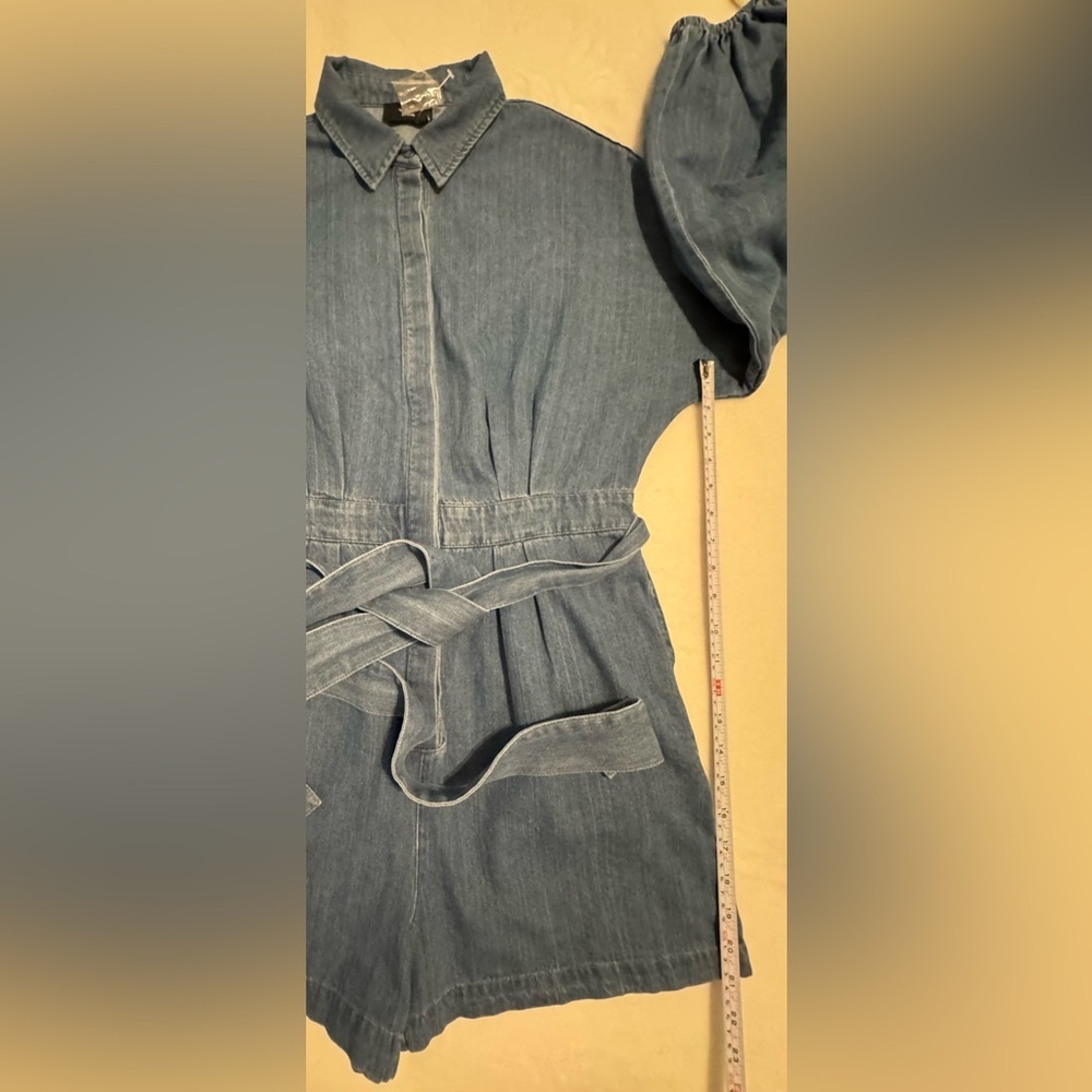 NEW VICI Apple Picking Denim Balloon Sleeve Shorts
Romper Cotton Blend Size L - Picture 12 of 14